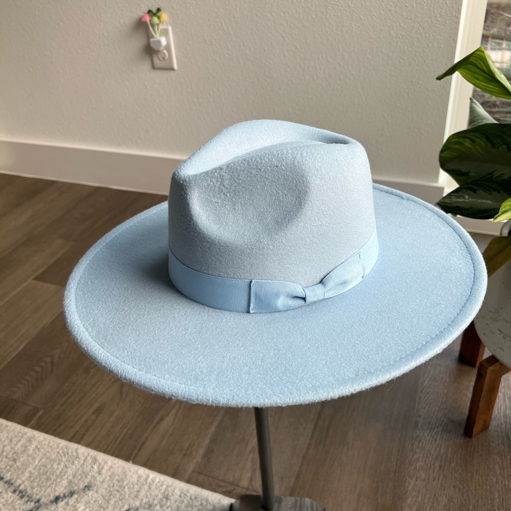 Baby blue lady’s fashion hat